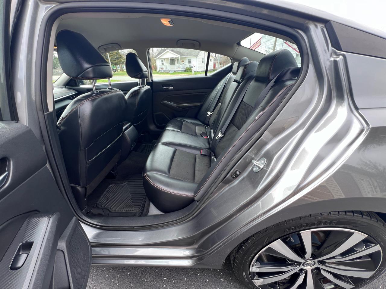 Nissan Altima 2.5 SR Sedan 2019