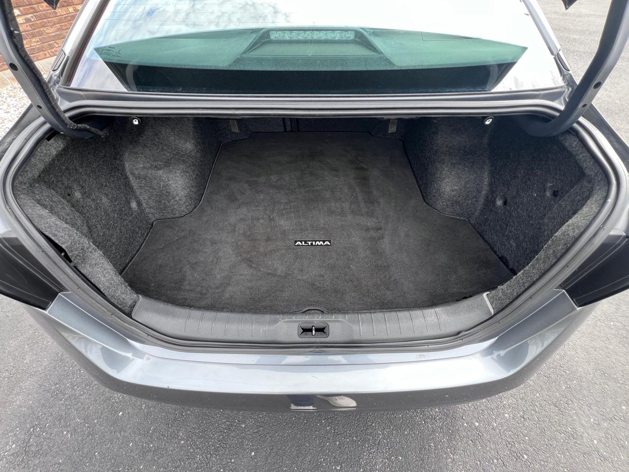 Nissan Altima 2.5 SR Sedan 2019