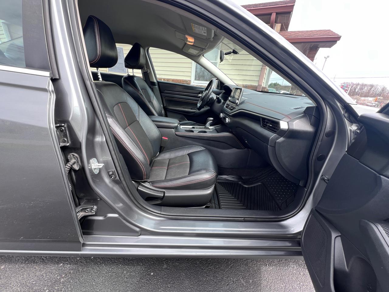 Nissan Altima 2.5 SR Sedan 2019