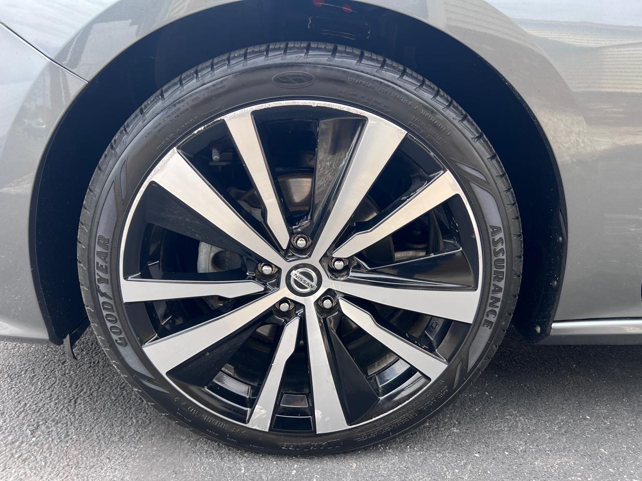 Nissan Altima 2.5 SR Sedan 2019