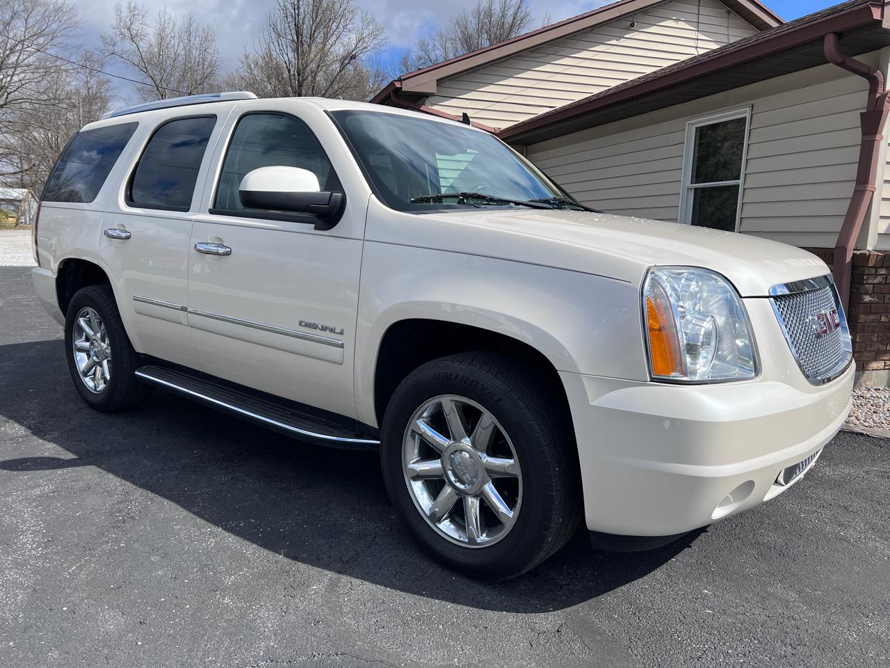 GMC Yukon AWD 4dr Denali 2014