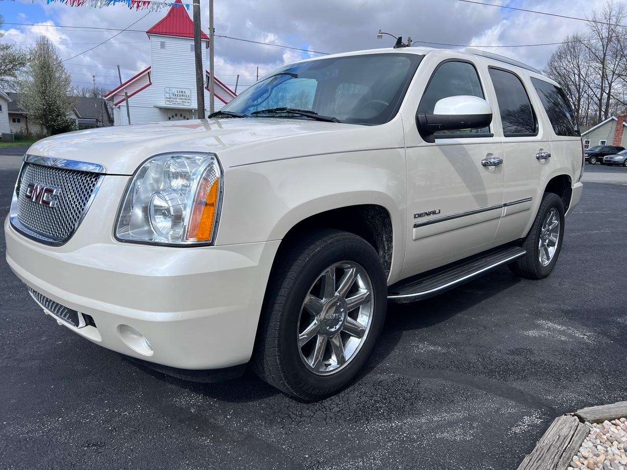 GMC Yukon AWD 4dr Denali 2014