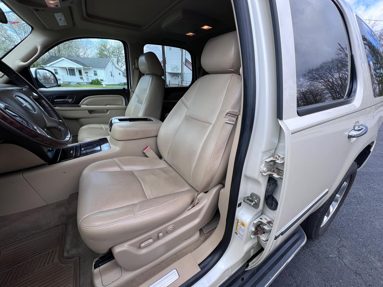 GMC Yukon AWD 4dr Denali 2014