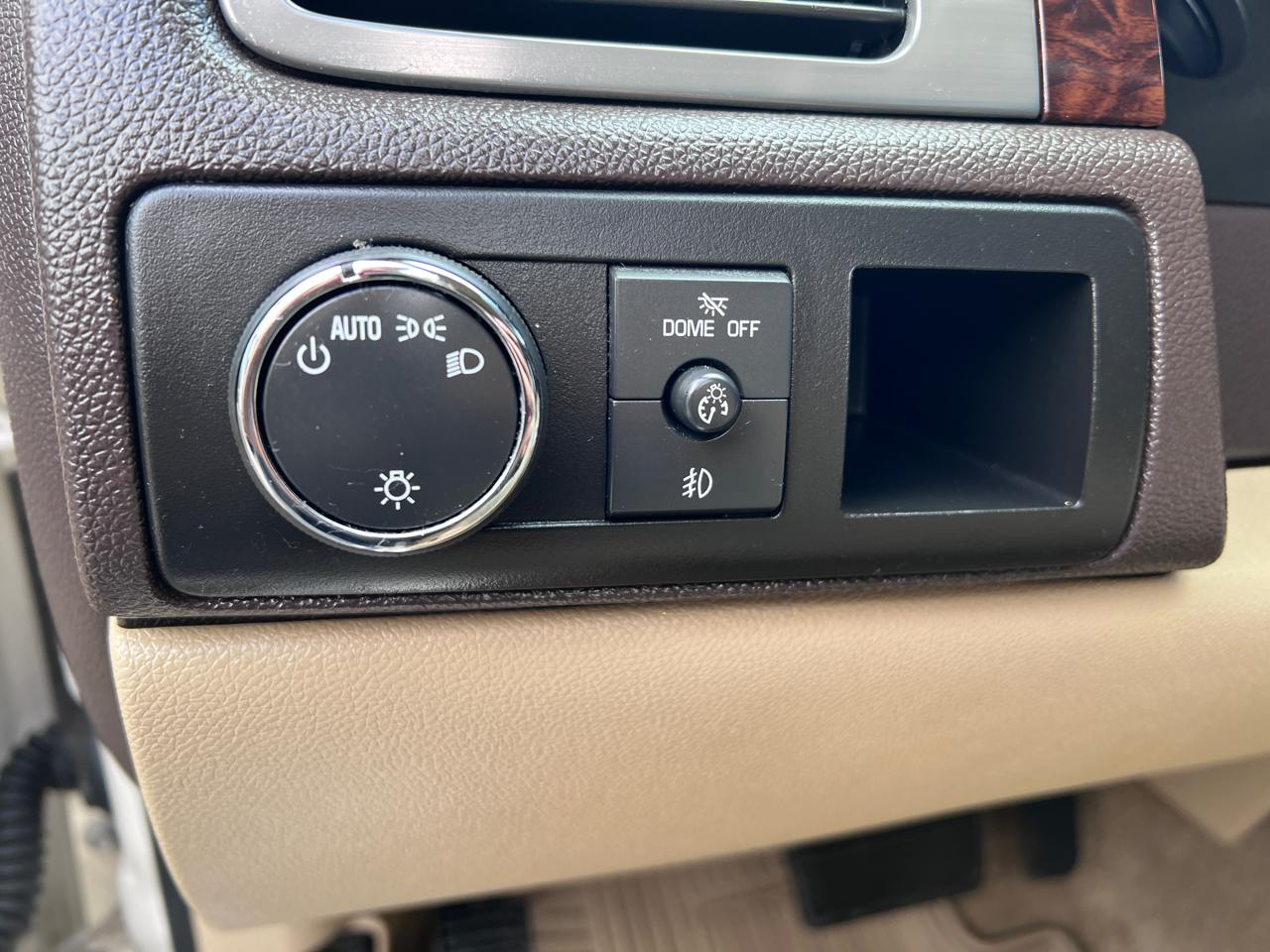 GMC Yukon AWD 4dr Denali 2014