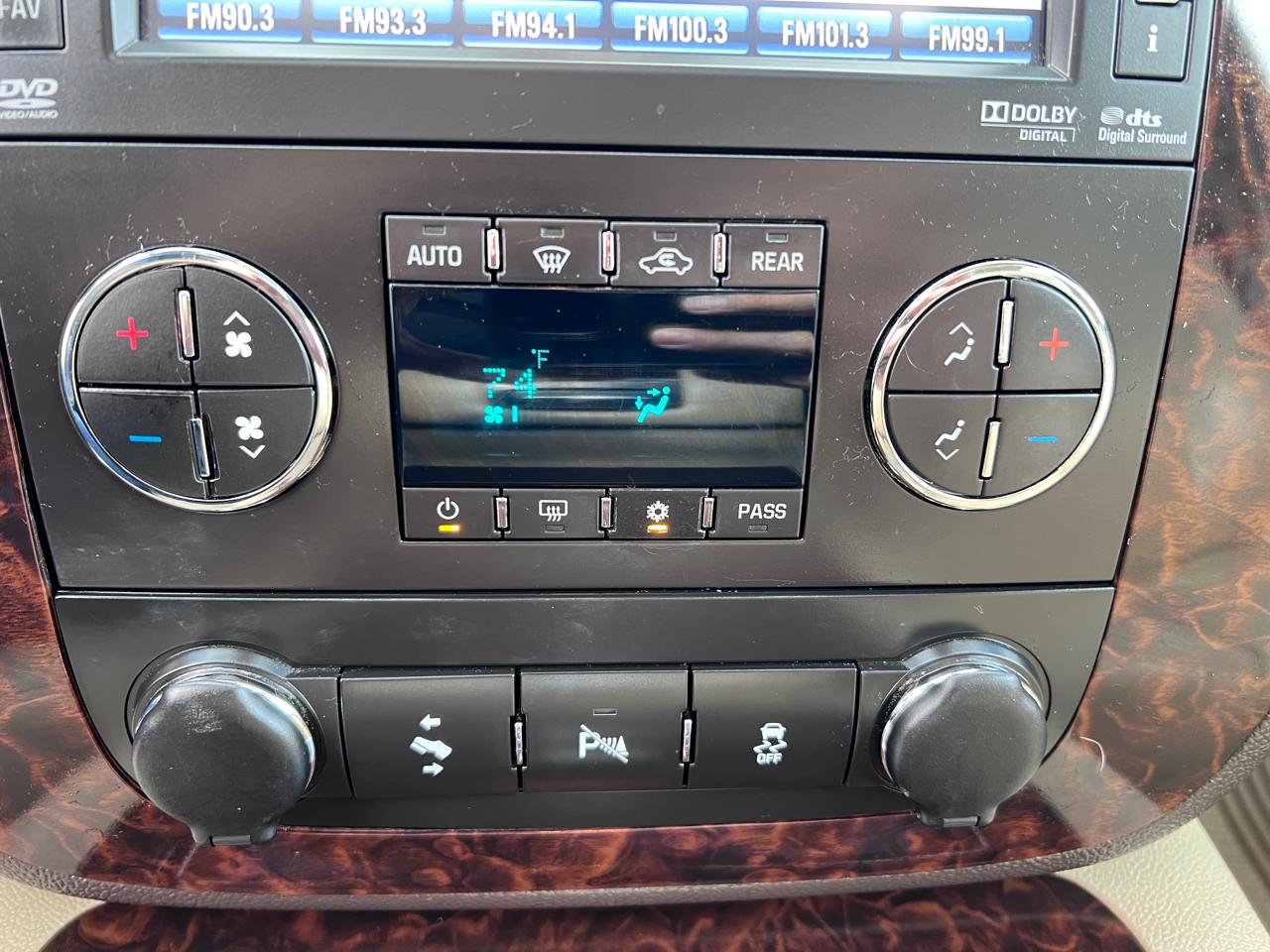 GMC Yukon AWD 4dr Denali 2014