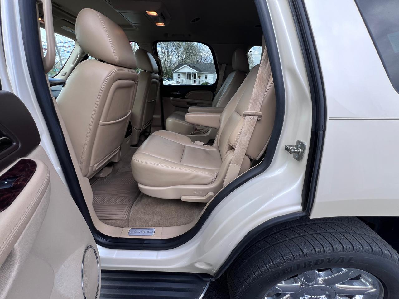 GMC Yukon AWD 4dr Denali 2014