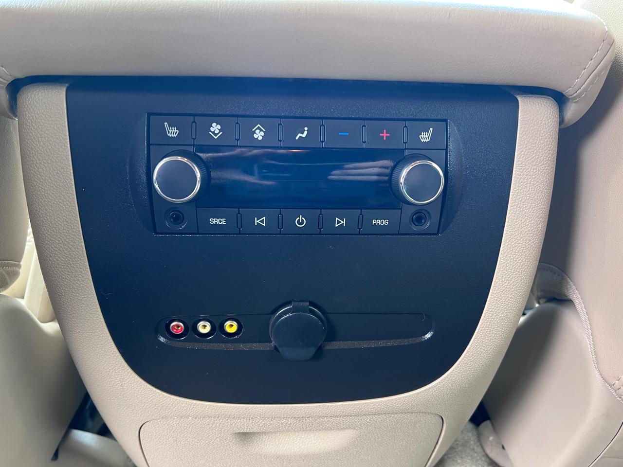 GMC Yukon AWD 4dr Denali 2014