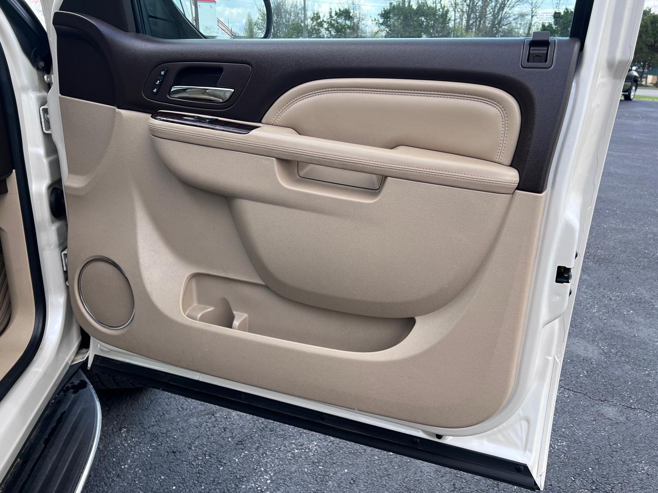 GMC Yukon AWD 4dr Denali 2014