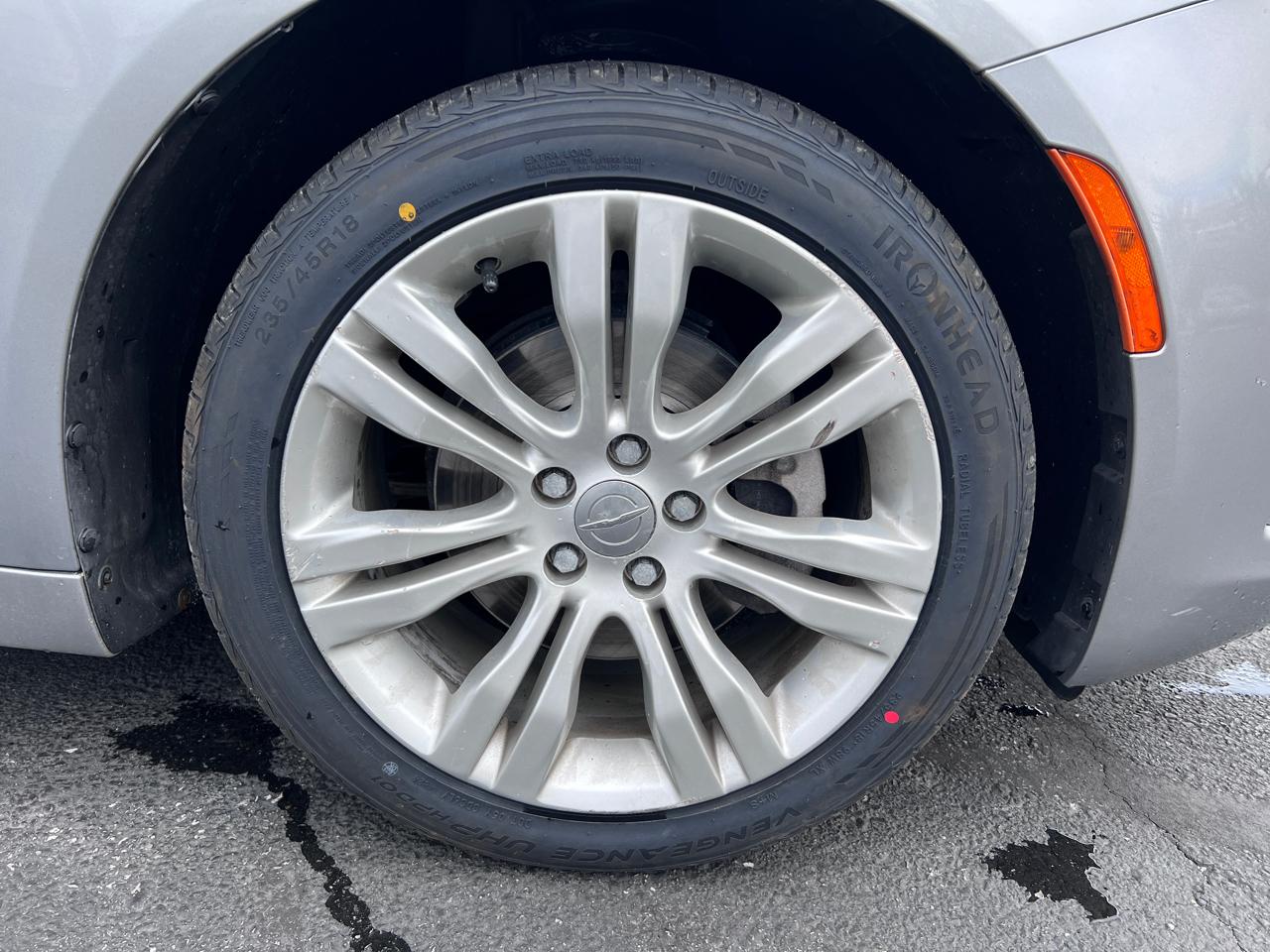 Chrysler 200 4dr Sdn Limited FWD 2015