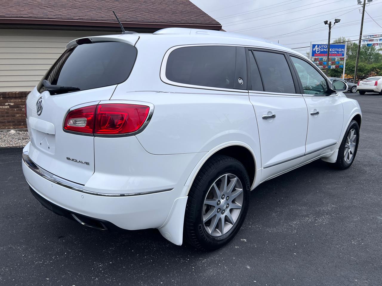 Buick Enclave FWD 4dr Convenience 2017