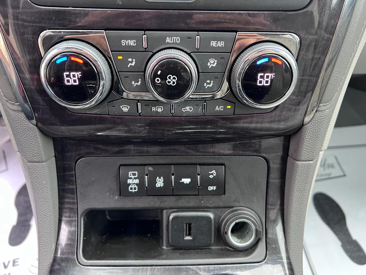 Buick Enclave FWD 4dr Convenience 2017