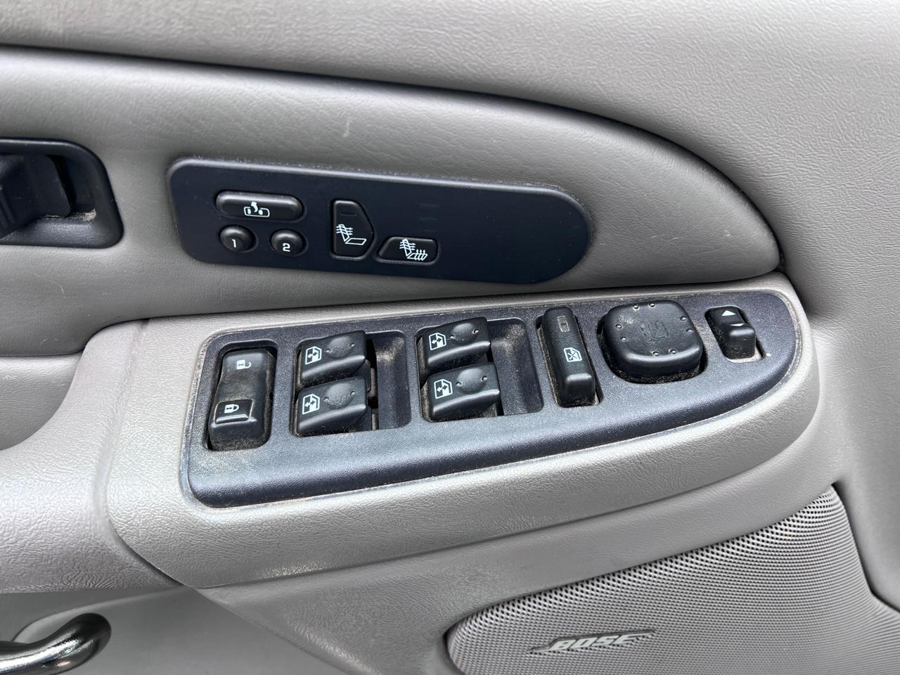 GMC Sierra Denali Crew Cab 143.5" WB 2005