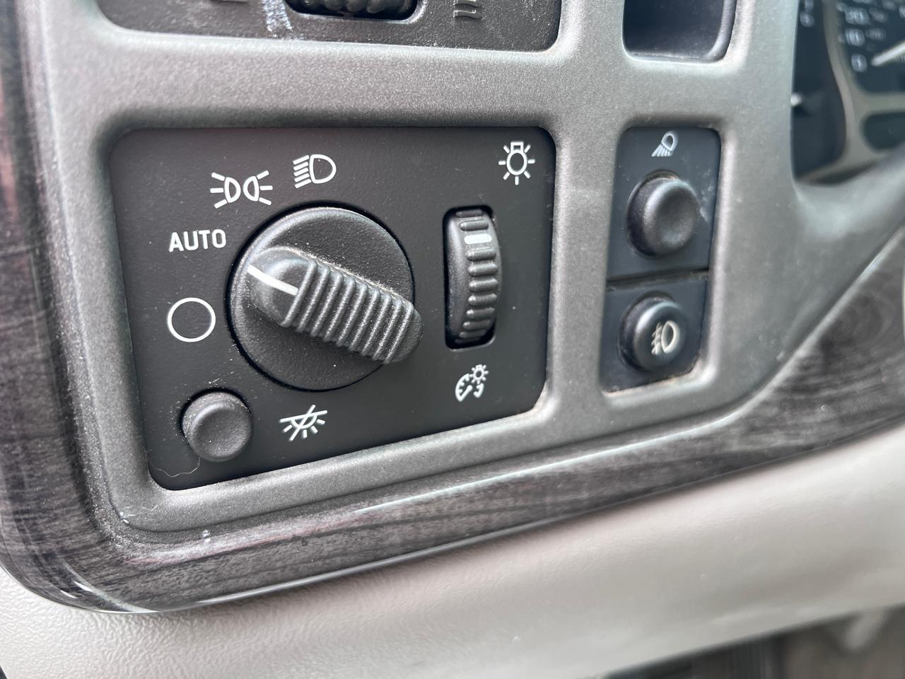 GMC Sierra Denali Crew Cab 143.5" WB 2005