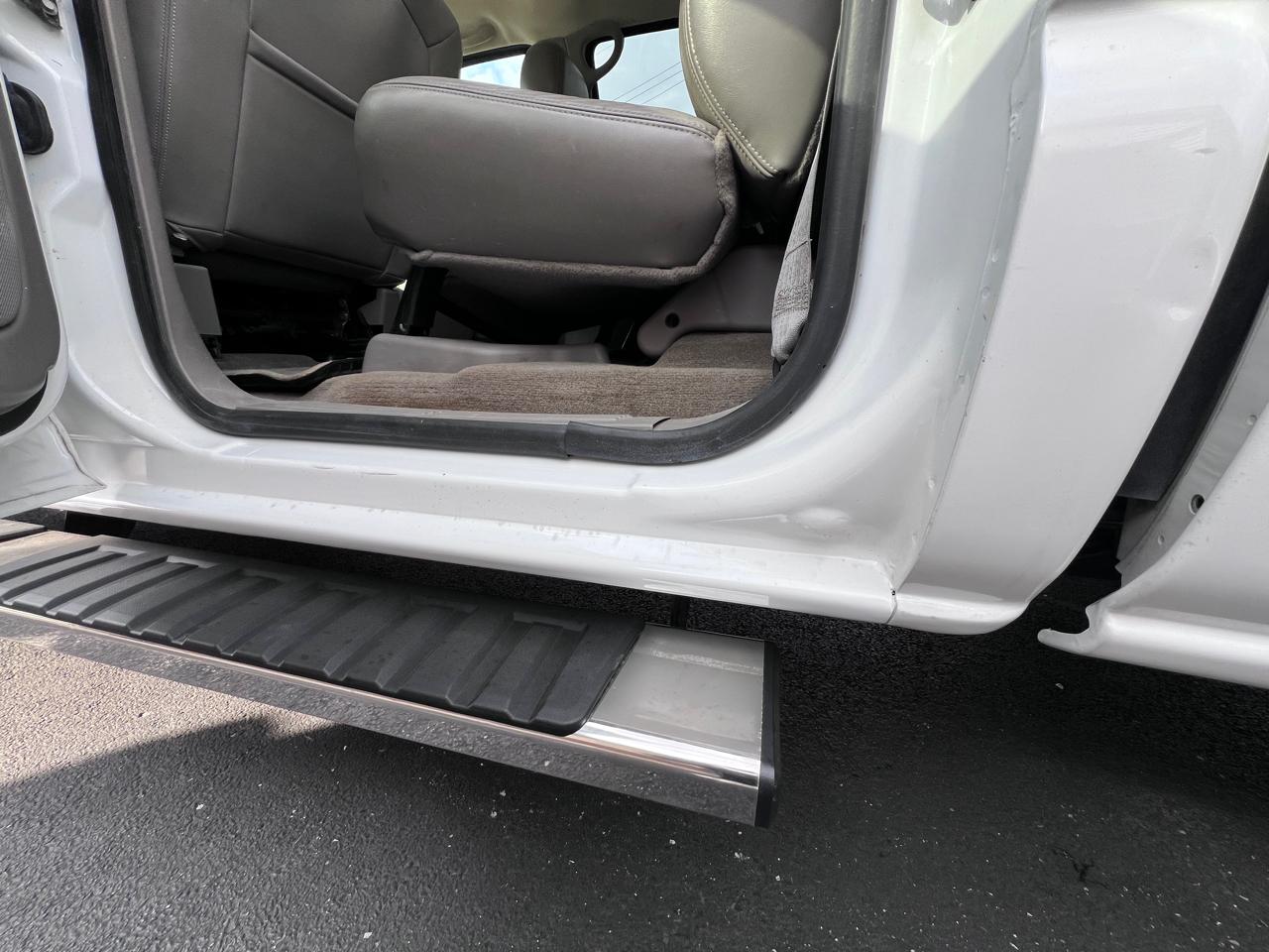 GMC Sierra Denali Crew Cab 143.5" WB 2005