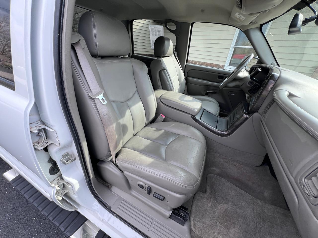 GMC Sierra Denali Crew Cab 143.5" WB 2005