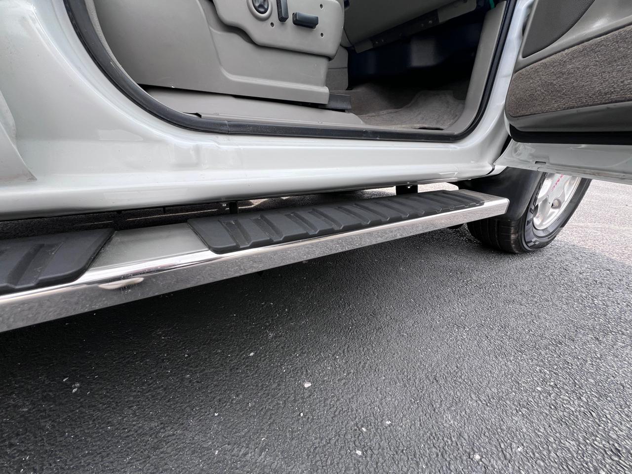 GMC Sierra Denali Crew Cab 143.5" WB 2005