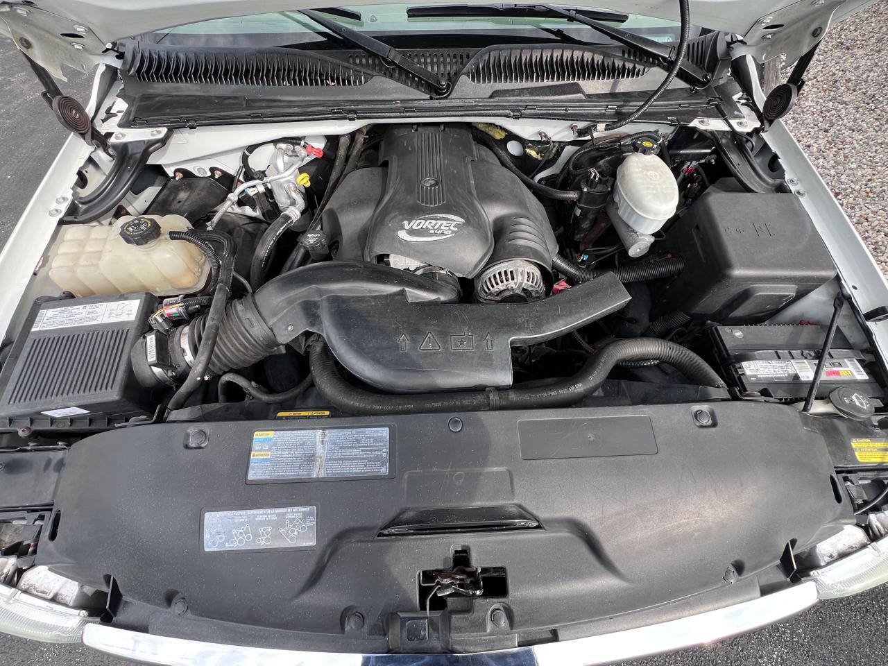 GMC Sierra Denali Crew Cab 143.5" WB 2005