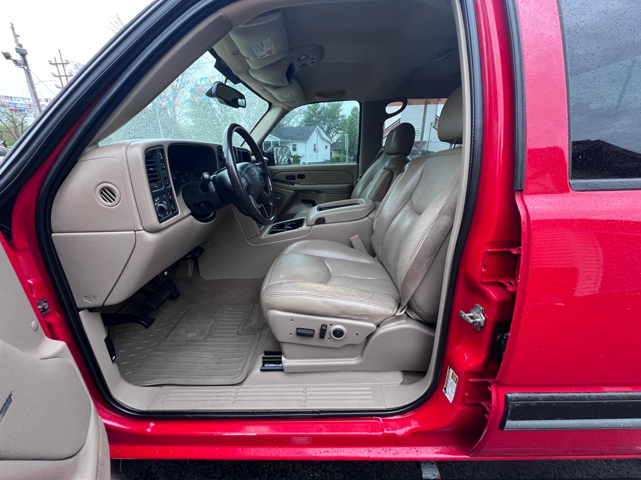 Chevrolet Silverado 2500HD Crew Cab 153" WB 4WD LT 2005