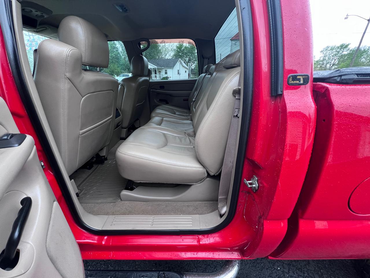 Chevrolet Silverado 2500HD Crew Cab 153" WB 4WD LT 2005