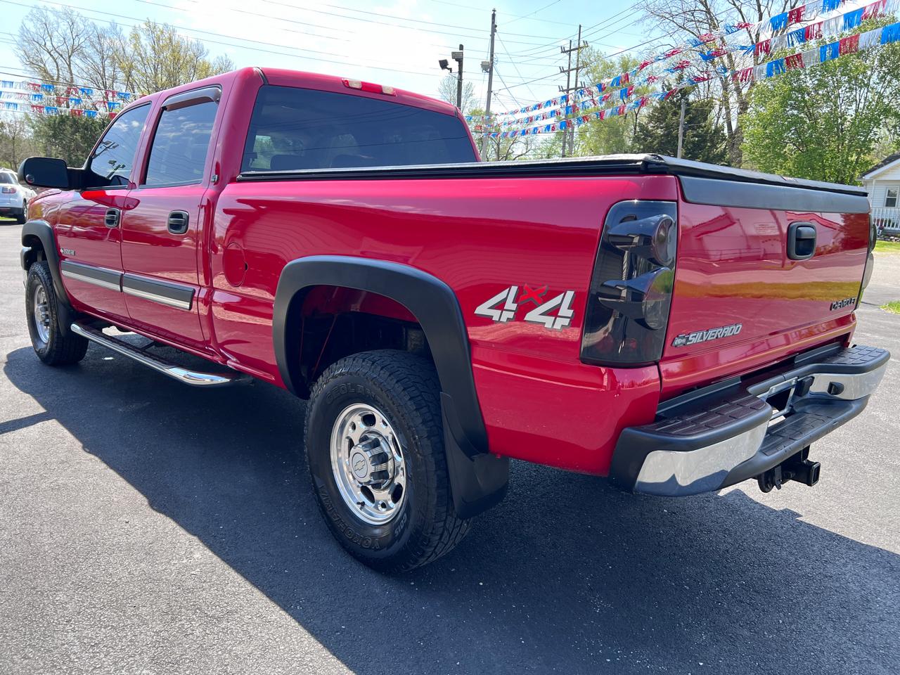 Chevrolet Silverado 2500HD Crew Cab 153" WB 4WD LT 2005