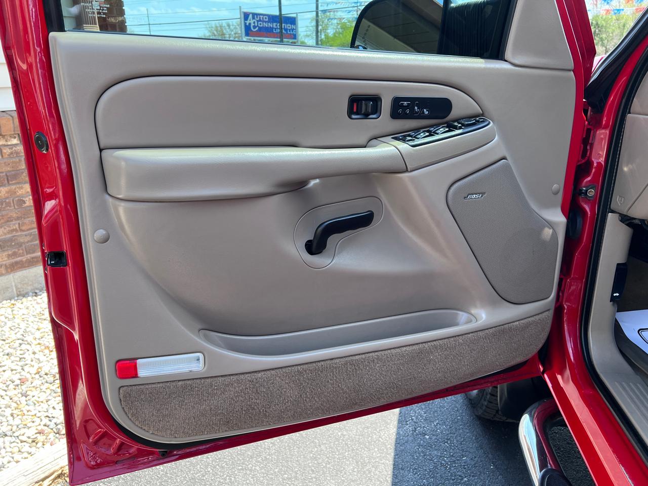 Chevrolet Silverado 2500HD Crew Cab 153" WB 4WD LT 2005