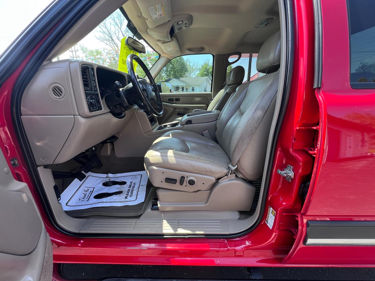 Chevrolet Silverado 2500HD Crew Cab 153" WB 4WD LT 2005