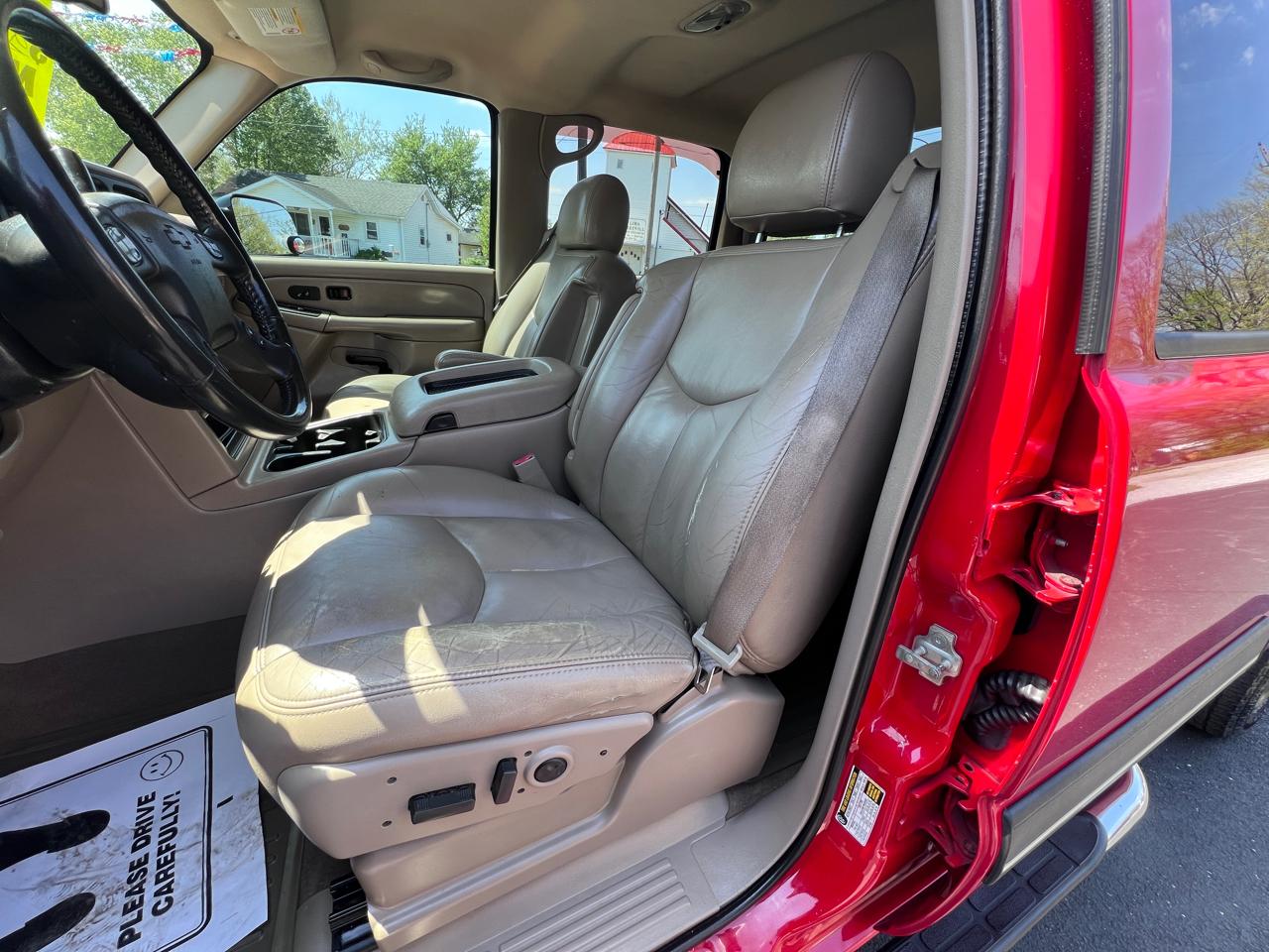 Chevrolet Silverado 2500HD Crew Cab 153" WB 4WD LT 2005