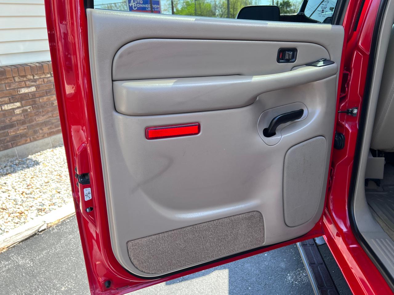 Chevrolet Silverado 2500HD Crew Cab 153" WB 4WD LT 2005