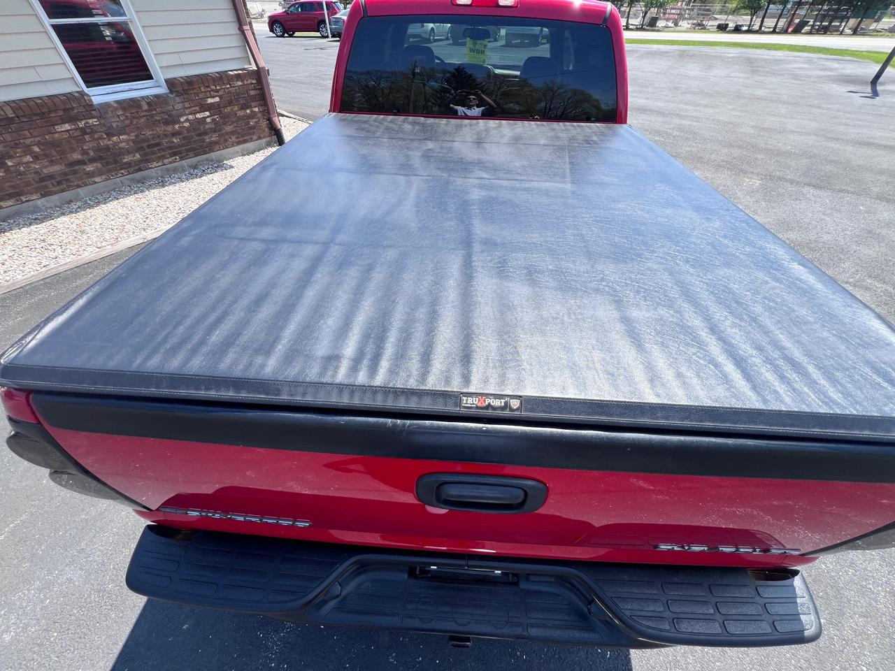 Chevrolet Silverado 2500HD Crew Cab 153" WB 4WD LT 2005