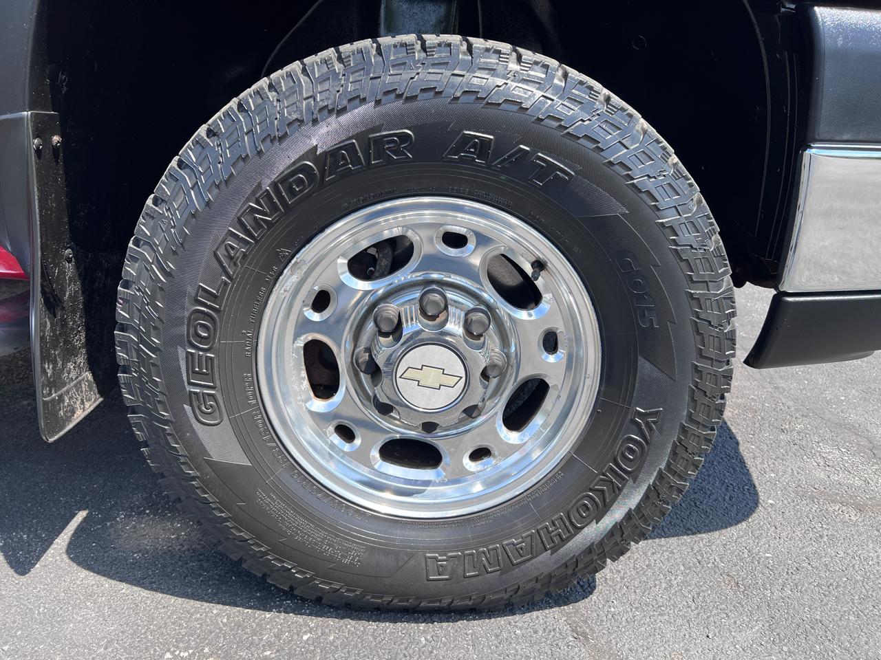 Chevrolet Silverado 2500HD Crew Cab 153" WB 4WD LT 2005