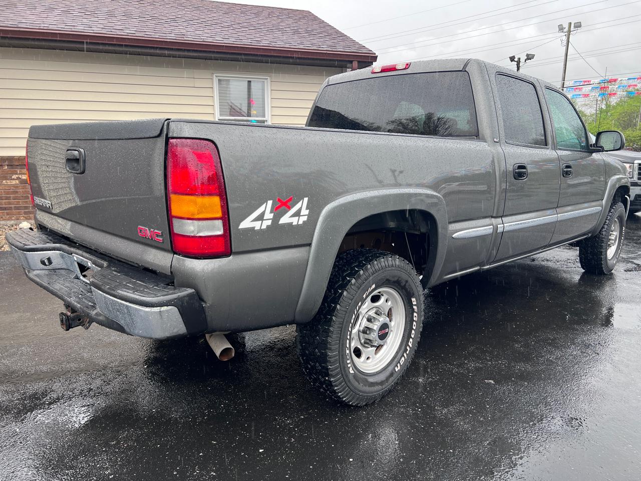 GMC Sierra 1500HD Crew Cab 153.0" WB 4WD SLT 2002