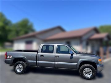 2002 GMC Sierra 1500HD Crew Cab 153.0" WB 4WD SLT