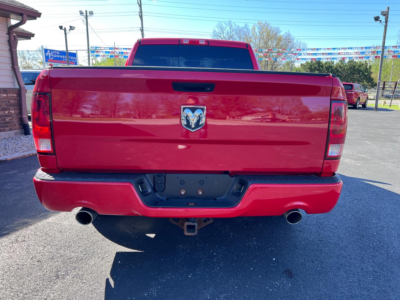 RAM 1500 2WD Reg Cab 120.5" Sport/R/T 2012