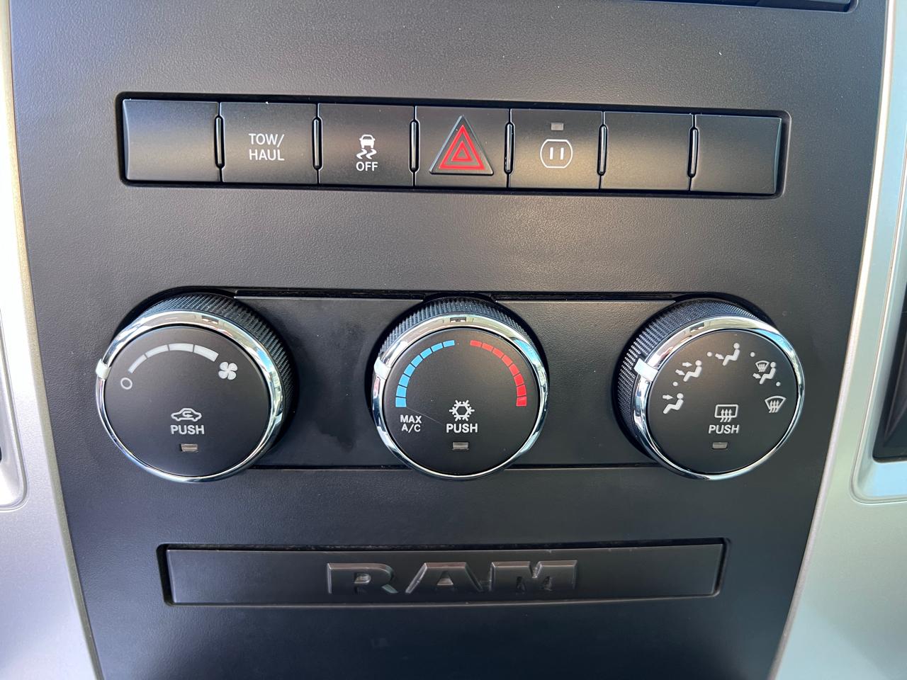 RAM 1500 2WD Reg Cab 120.5" Sport/R/T 2012