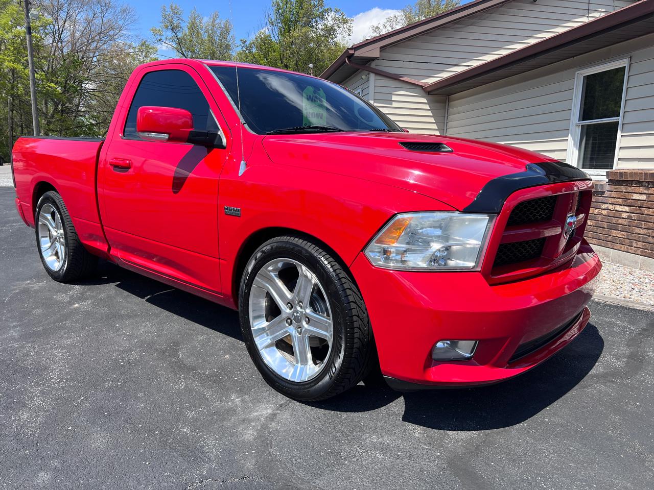 RAM 1500 2WD Reg Cab 120.5" Sport/R/T 2012