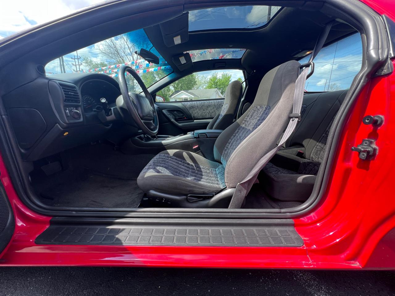 Chevrolet Camaro 2dr Cpe 2001