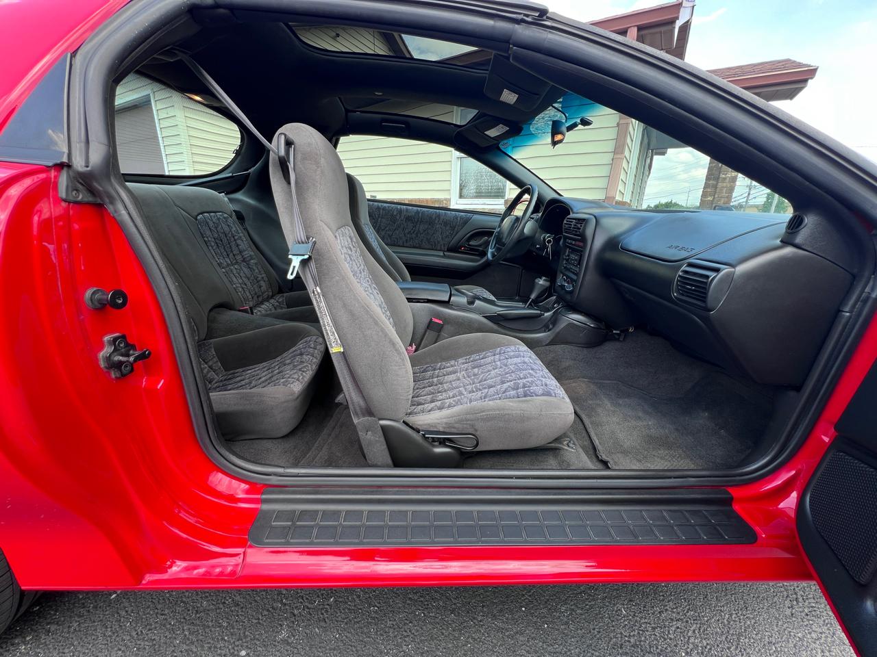 Chevrolet Camaro 2dr Cpe 2001