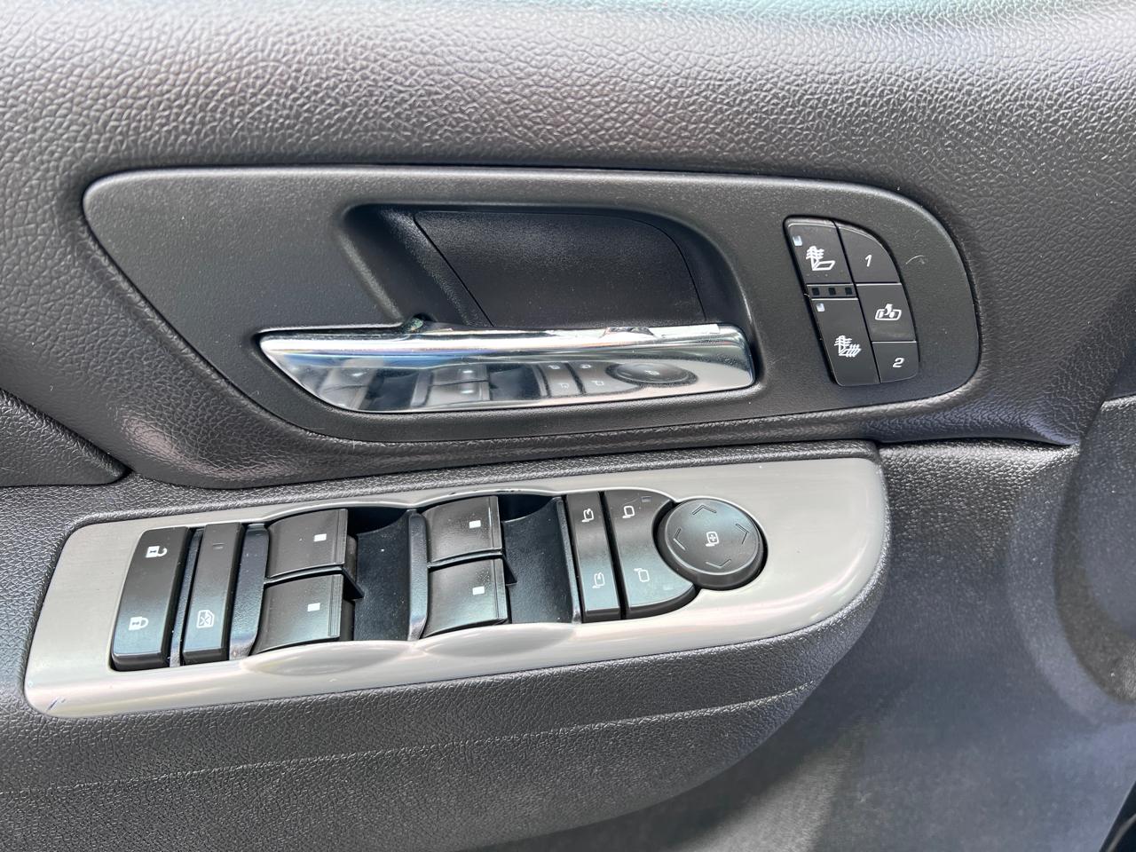 Chevrolet Avalanche 4WD Crew Cab LT 2010