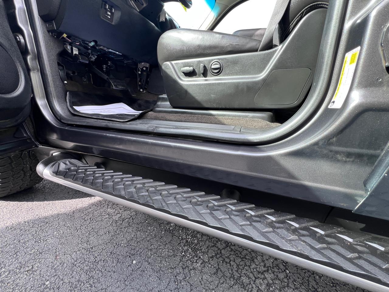 Chevrolet Avalanche 4WD Crew Cab LT 2010