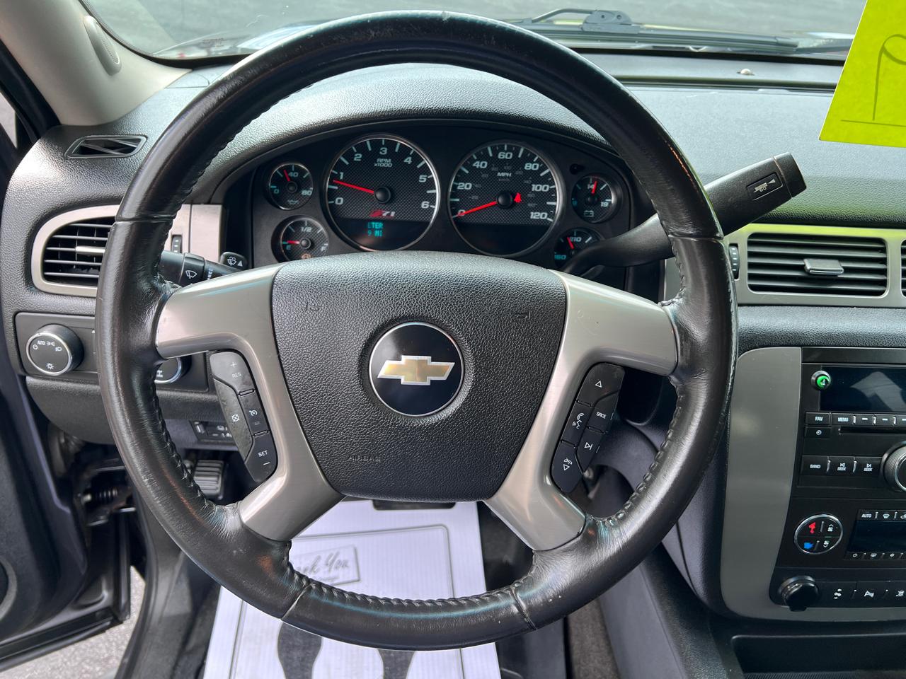 Chevrolet Avalanche 4WD Crew Cab LT 2010