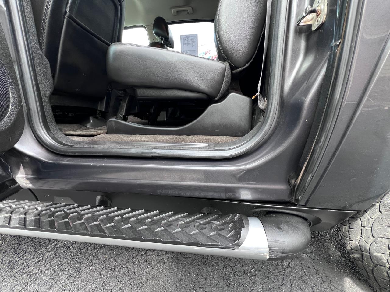 Chevrolet Avalanche 4WD Crew Cab LT 2010