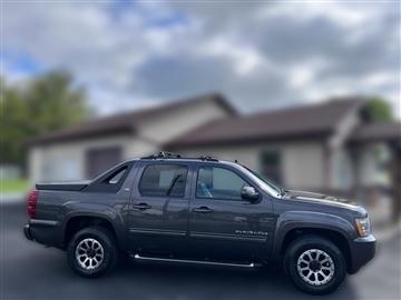 2010 Chevrolet Avalanche 4WD Crew Cab LT
