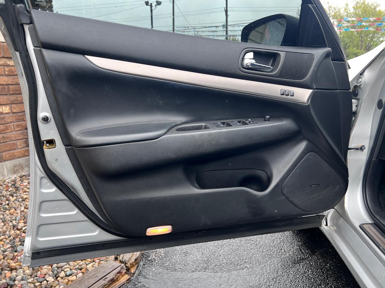 Infiniti G37 Sedan 4dr x AWD 2012