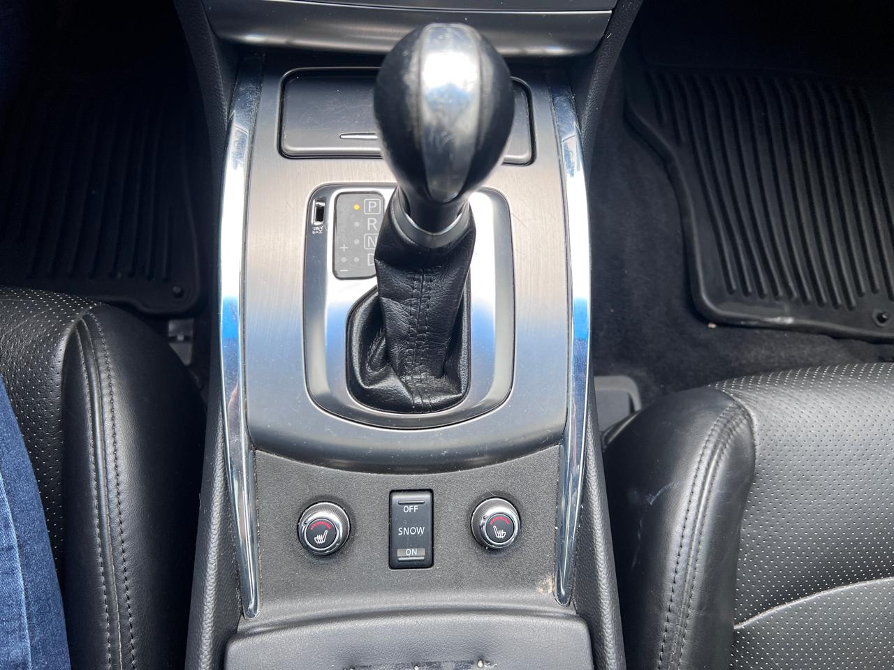 Infiniti G37 Sedan 4dr x AWD 2012