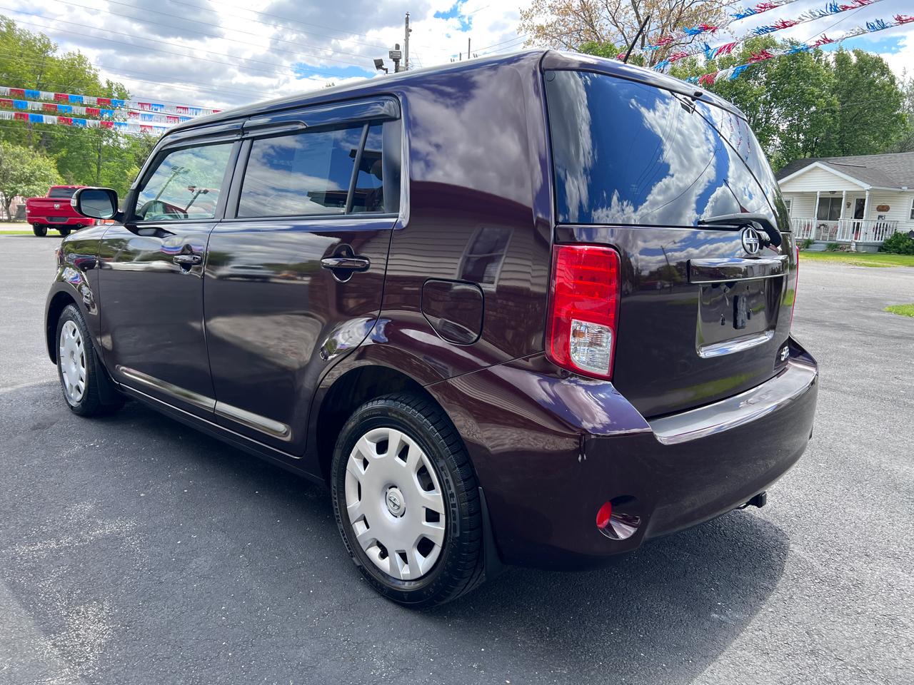 Scion xB 5dr Wgn Auto (Natl) 2012