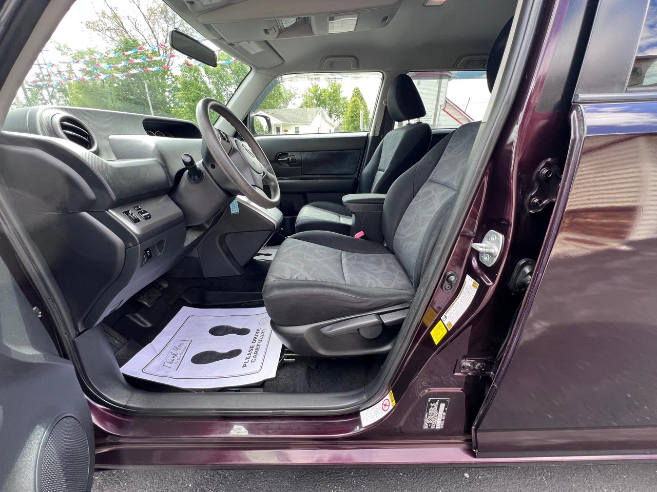 Scion xB 5dr Wgn Auto (Natl) 2012