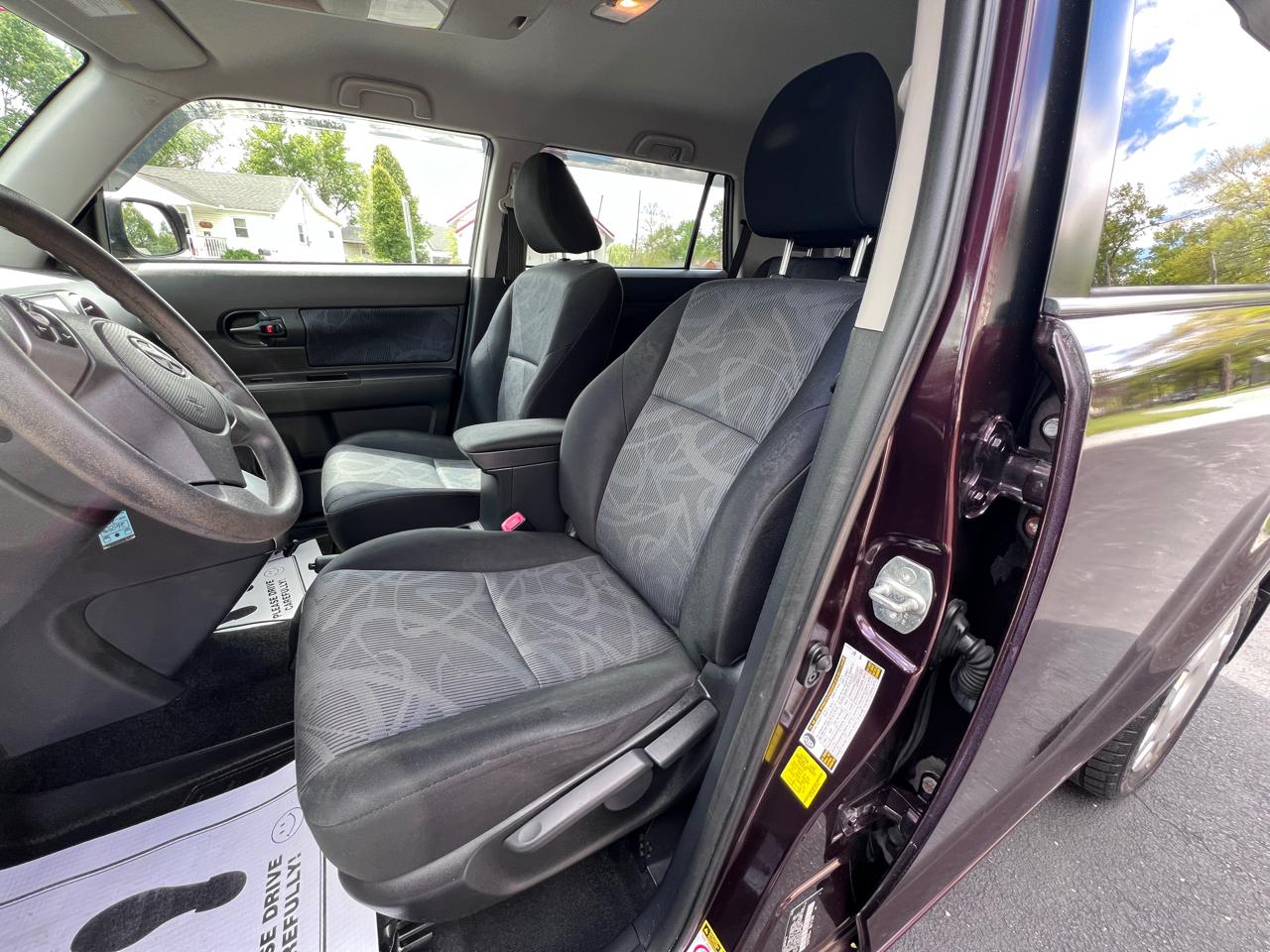 Scion xB 5dr Wgn Auto (Natl) 2012