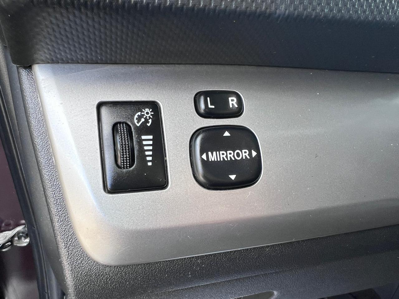 Scion xB 5dr Wgn Auto (Natl) 2012