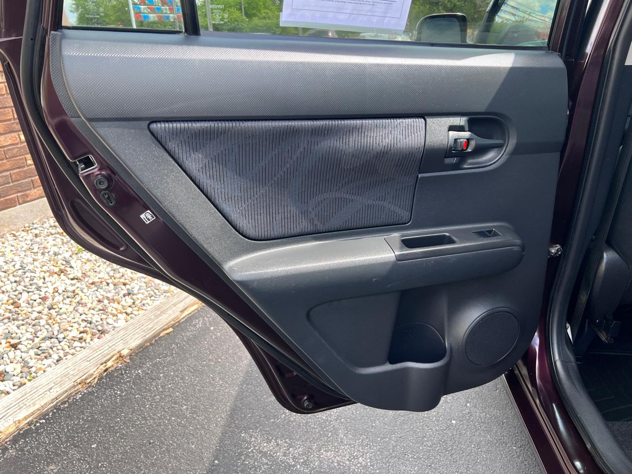 Scion xB 5dr Wgn Auto (Natl) 2012