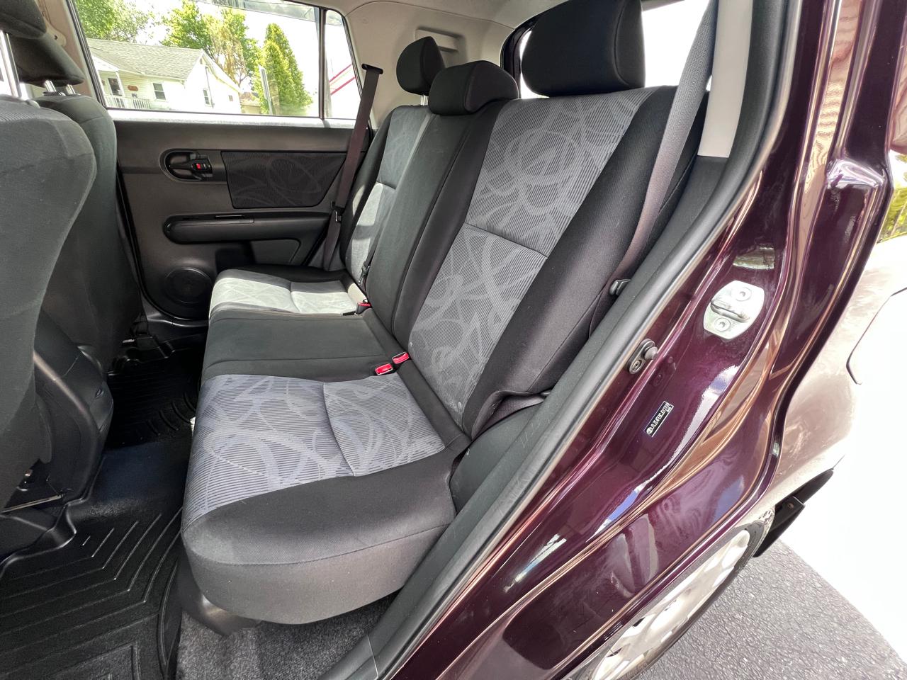 Scion xB 5dr Wgn Auto (Natl) 2012